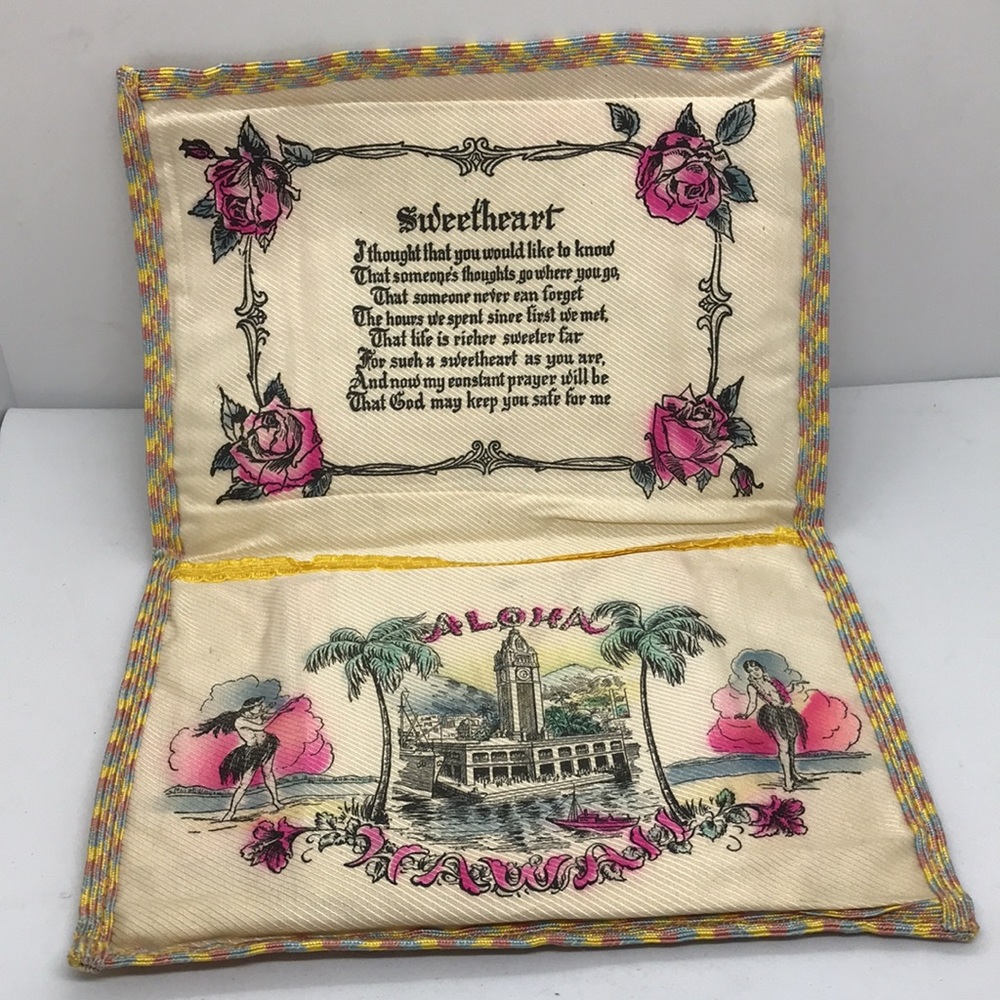 Vintage Sweetheart Hankie Set from Hawaii, Aloha from Hawaii, circa 1940’s - Picture 3 of 10